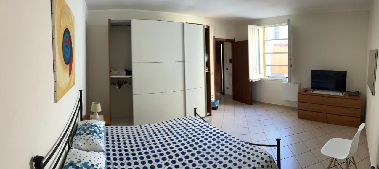 Casa Adriana, Centralissima, Confinante Ospedale Civile ساساري المظهر الخارجي الصورة